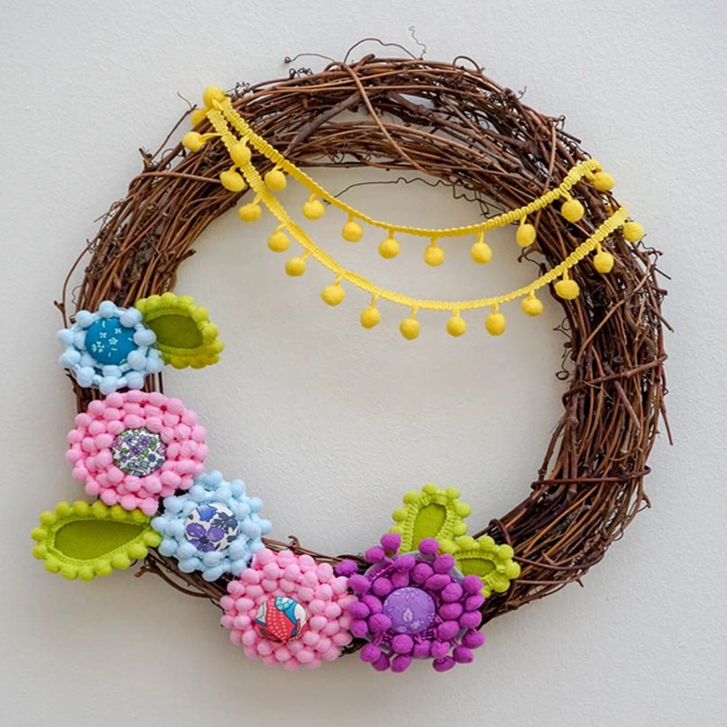 20 Yards Of 5/8"Lo Lita Pom Pom Fringe Trim | 20 Yard Cut Black 8 20 Yards Of 5/8"Lo Lita Pom Pom Fringe Trim | 20 Yard Cut Black - Image 6