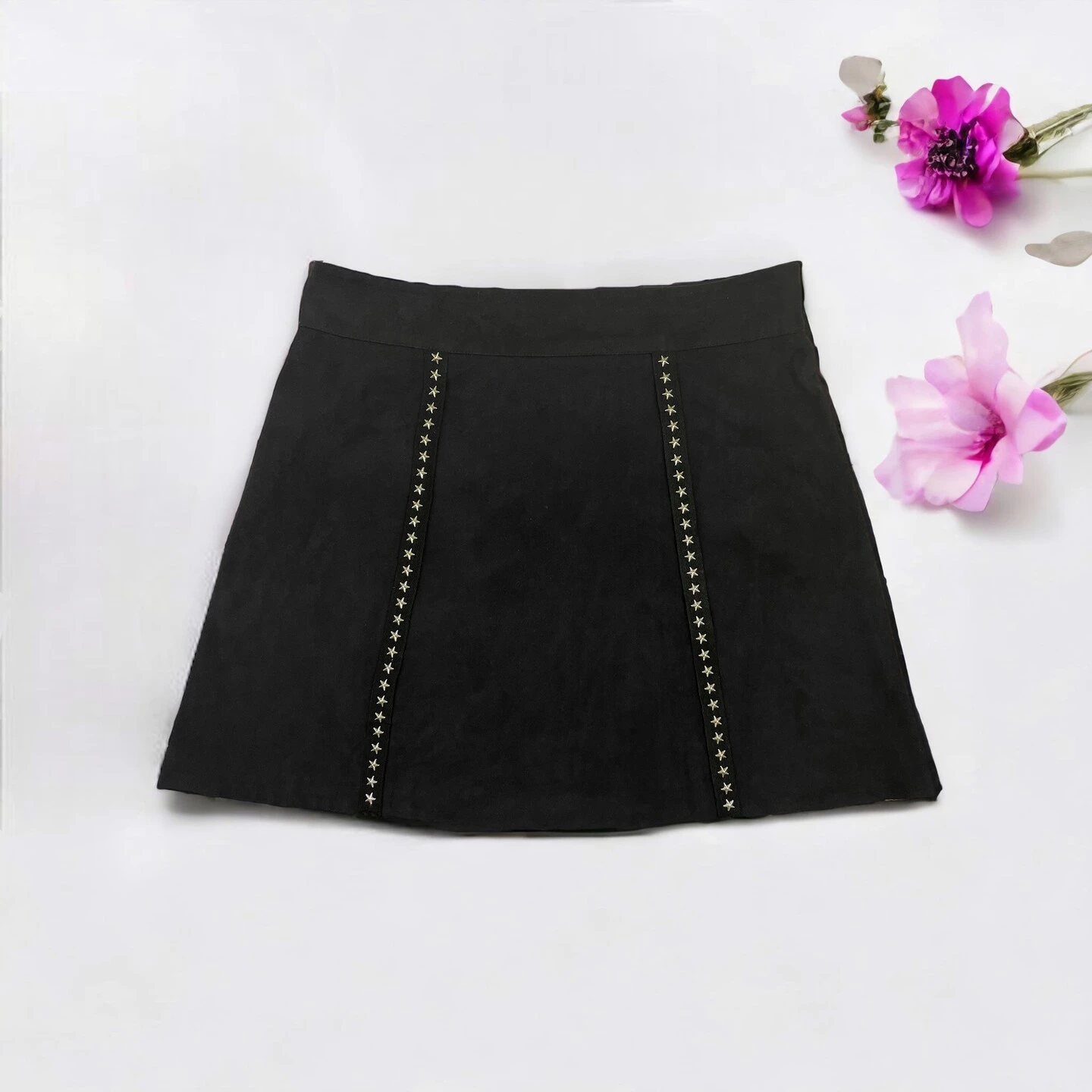 10 Yards Of Danica 3/4" Wide Silver Star Sudded Tape Trim | 10 Yard Cut 19 10 Yards Of Danica 3/4" Wide Silver Star Sudded Tape Trim | 10 Yard Cut - Image 17