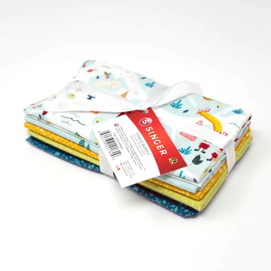SINGER Christmas Santa's Village 5 Piece Fat Quarter Bundle 4 SINGER Christmas Santa's Village 5 Piece Fat Quarter Bundle - Image 2
